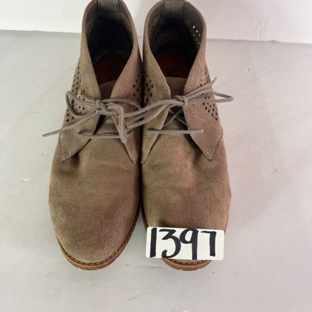 EURO SOFT By SOFFT Shoes Womens US 9.5M Tan Perforated Suede Lace Up Chukka - Picture 13 of 13
